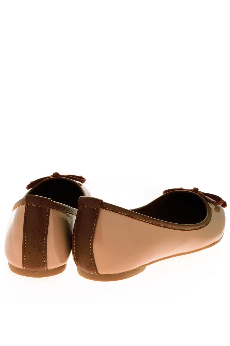 DEUX COULEUR Nude Patent Ballerinas