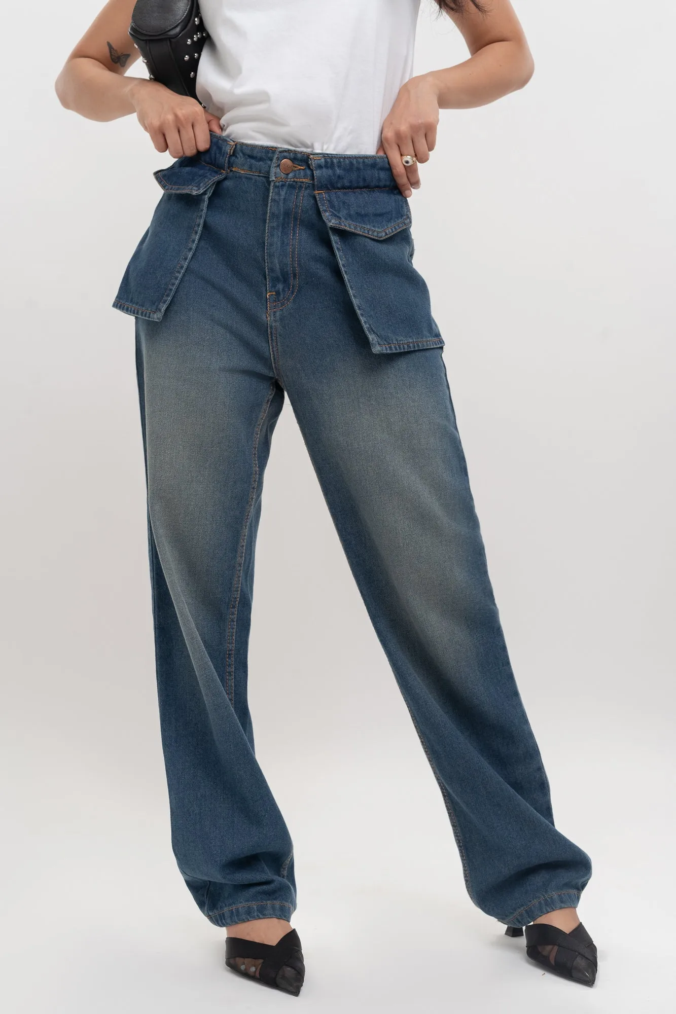 Front Pocket Tinted Straight Jeans