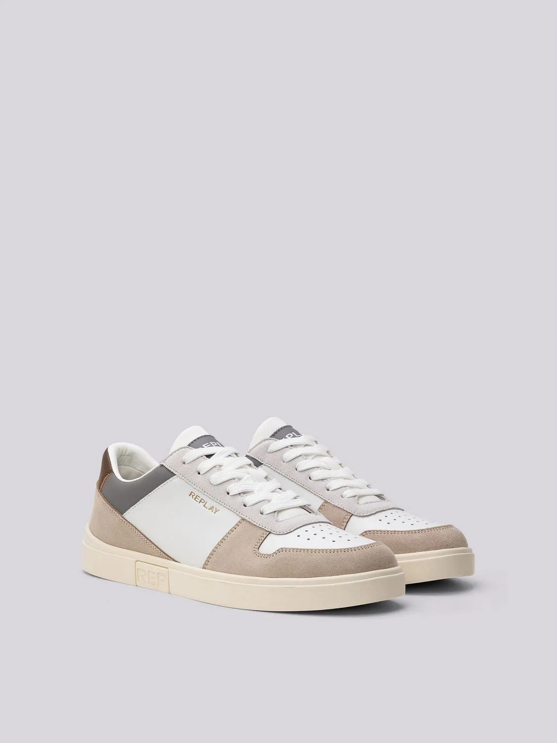 Polys Court 3 Sneaker*