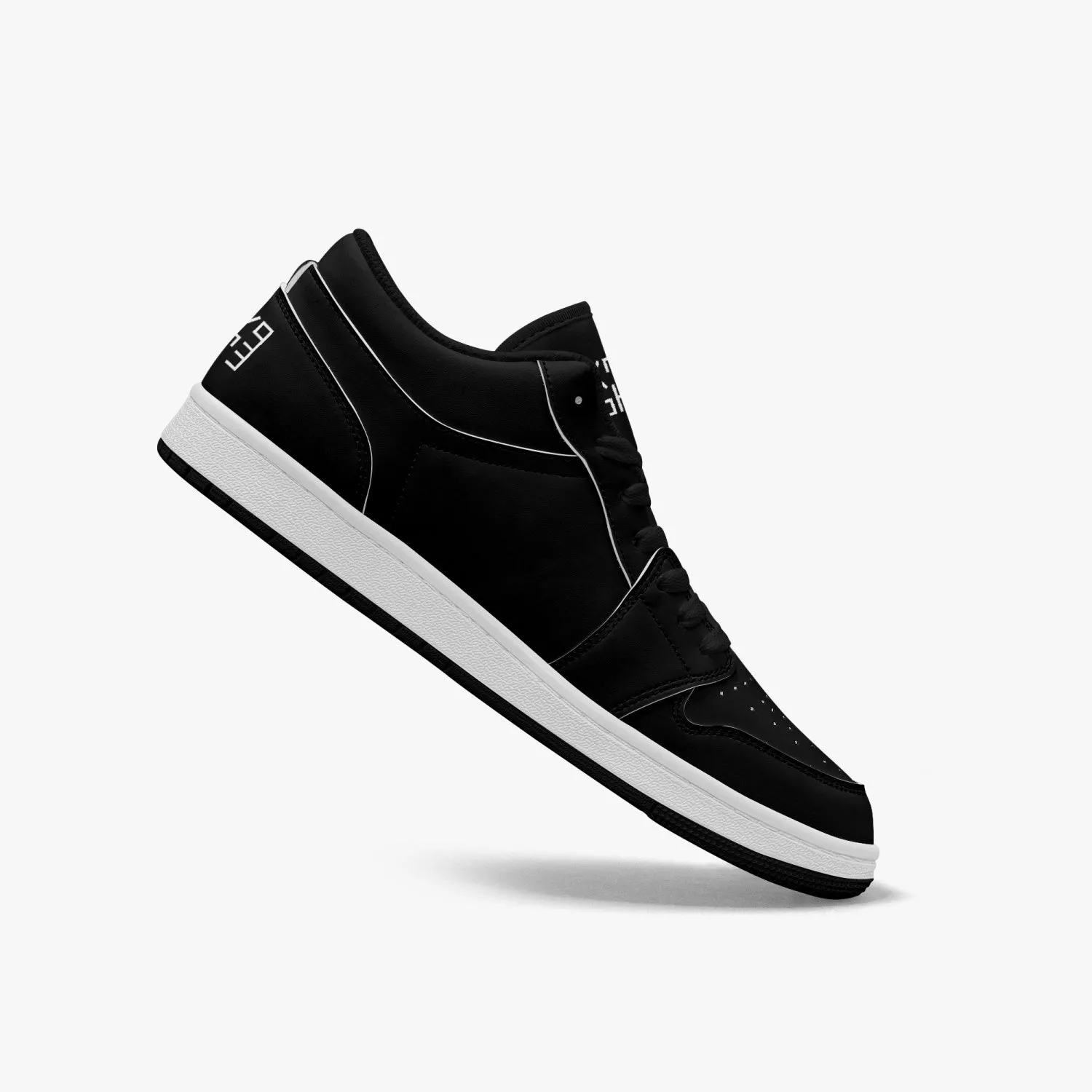 Sixty Eight 93 Logo White Black SENTLT1 Shoes